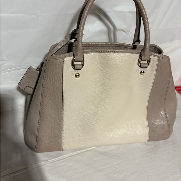 Coach Cream and Tan Leather Handbag - Picture 6 of 15